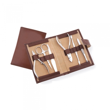 MANICURE KITS